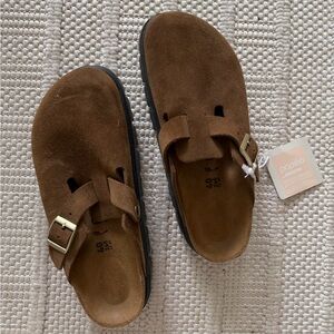 Women Birkenstock Boston Chunky Brown Suede Clogs